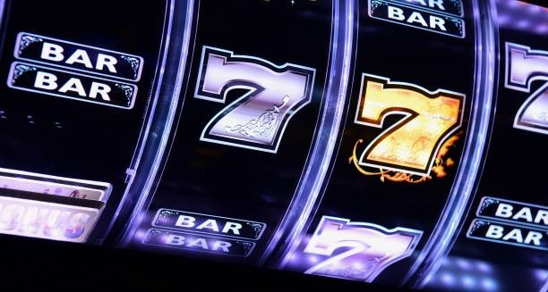 99sl live dealer table stream showing multi-camera feed and bet placement interface